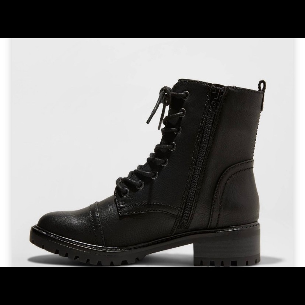 Combat boots
